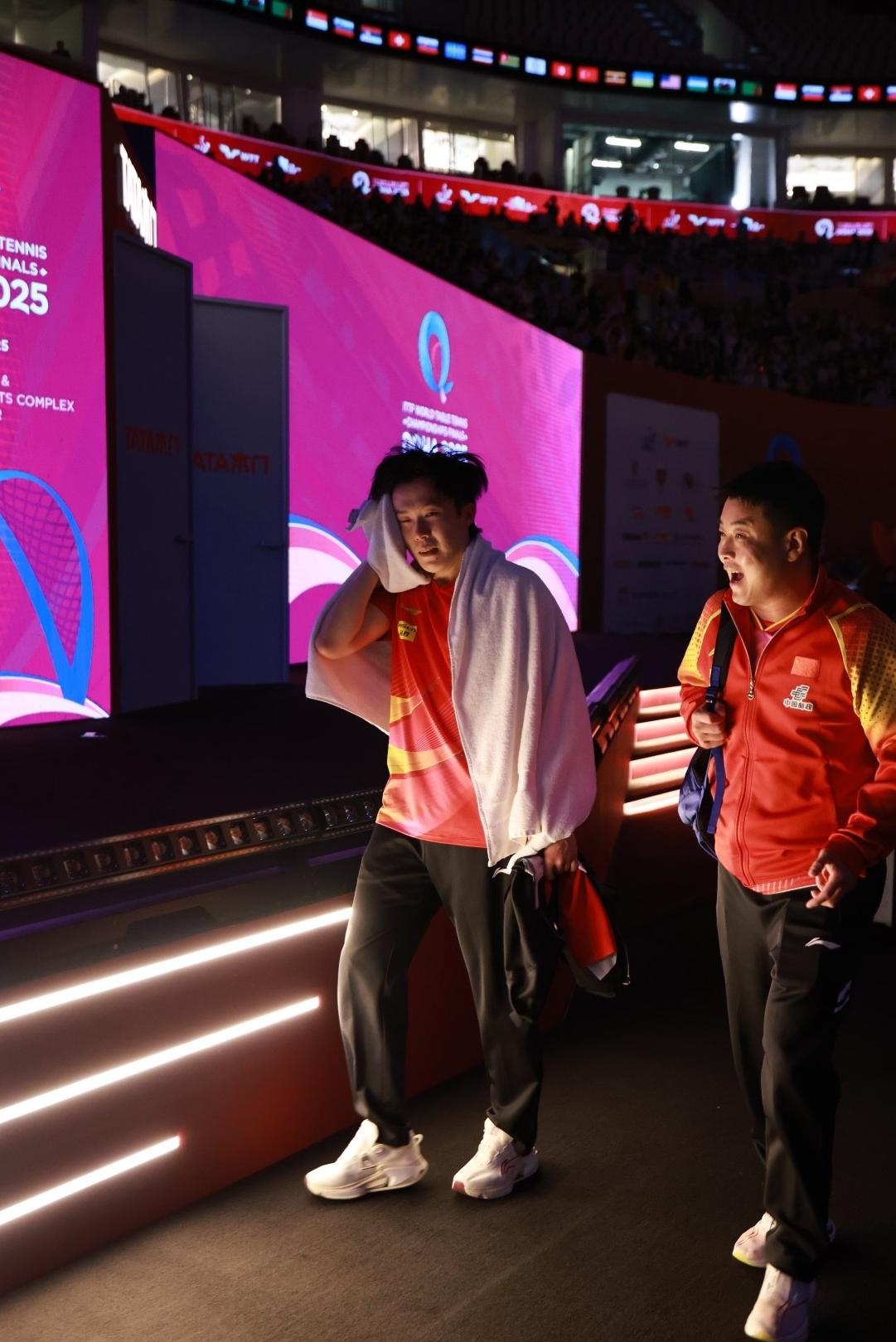 法国队碾压波兰队，王皓惊艳四座